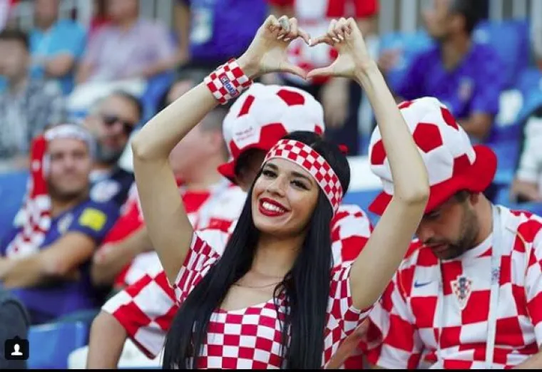 VATRENA LJEPOTICA S TRIBINA: Trbu&scaron;na plesačica koja je uljep&scaron;ala svaku utakmicu hrvatske reprezentacije