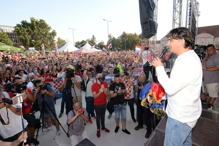 SKUPILA SE EKIPA U VARAŽDINU: Na Dalićev doček stigli Thompson, Bujanec, Čehok...