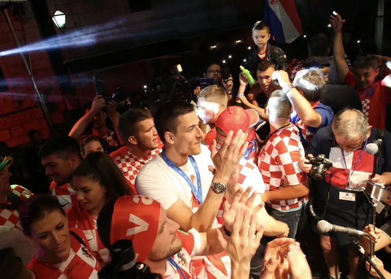 ODU&Scaron;EVLJENJE U IMOTSKOM: Stigla im 'splitska petorka', najveća zvijezda bio je Ante Rebić