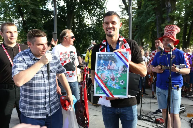 KARLOVAC OVAKVO &Scaron;TO NE PAMTI: Pogledajte kako su dočekali svog Dejana Lovrena
