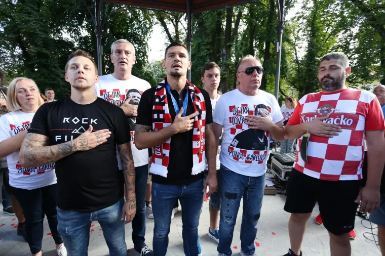 KARLOVAC OVAKVO &Scaron;TO NE PAMTI: Pogledajte kako su dočekali svog Dejana Lovrena