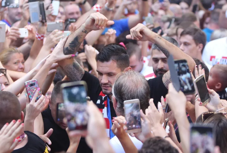 KARLOVAC OVAKVO &Scaron;TO NE PAMTI: Pogledajte kako su dočekali svog Dejana Lovrena