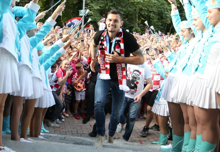 KARLOVAC OVAKVO &Scaron;TO NE PAMTI: Pogledajte kako su dočekali svog Dejana Lovrena