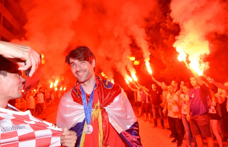 Slobo&scaron;tina gori: Pogledajte vatreni doček Vedranu Ćorluki