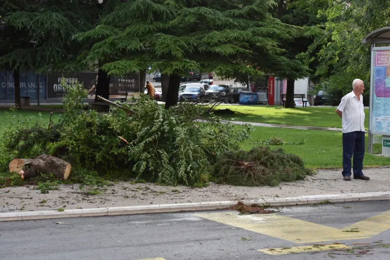 Nevrijeme pogodilo &scaron;ibensko područje, te izazvalo veliku materijalnu &scaron;tetu