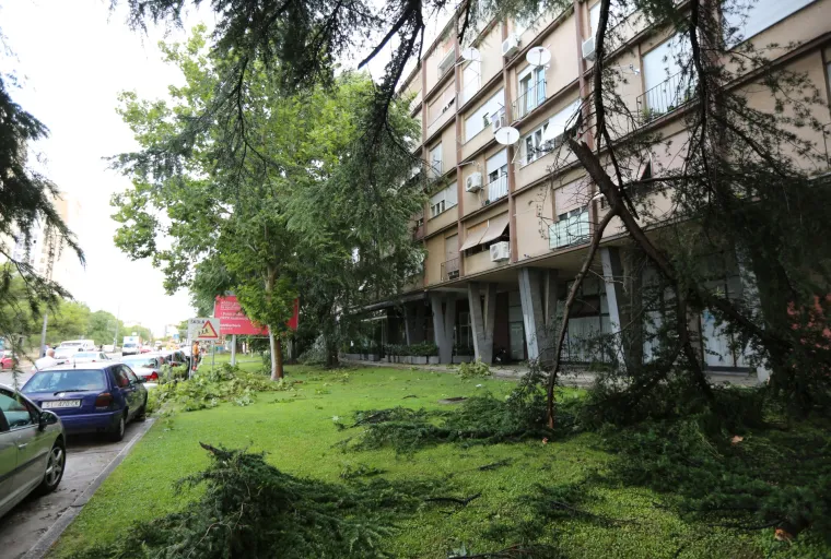 Nevrijeme pogodilo &scaron;ibensko područje, te izazvalo veliku materijalnu &scaron;tetu