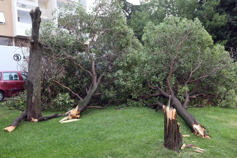 Nevrijeme pogodilo &scaron;ibensko područje, te izazvalo veliku materijalnu &scaron;tetu