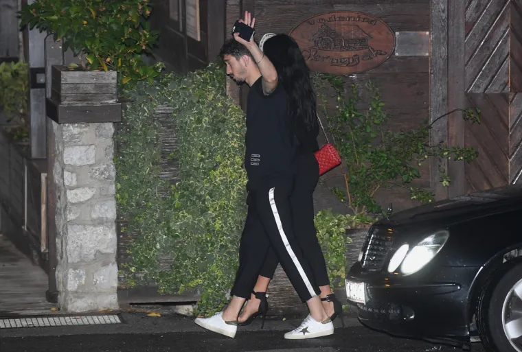 Nakon dočeka na trgu Vatreni slavlje nastavili u dru&scaron;tvu ljep&scaron;ih polovica u restoranu Okrugljak