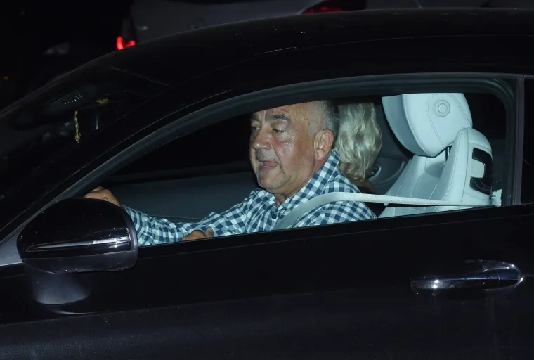 Nakon dočeka na trgu Vatreni slavlje nastavili u dru&scaron;tvu ljep&scaron;ih polovica u restoranu Okrugljak