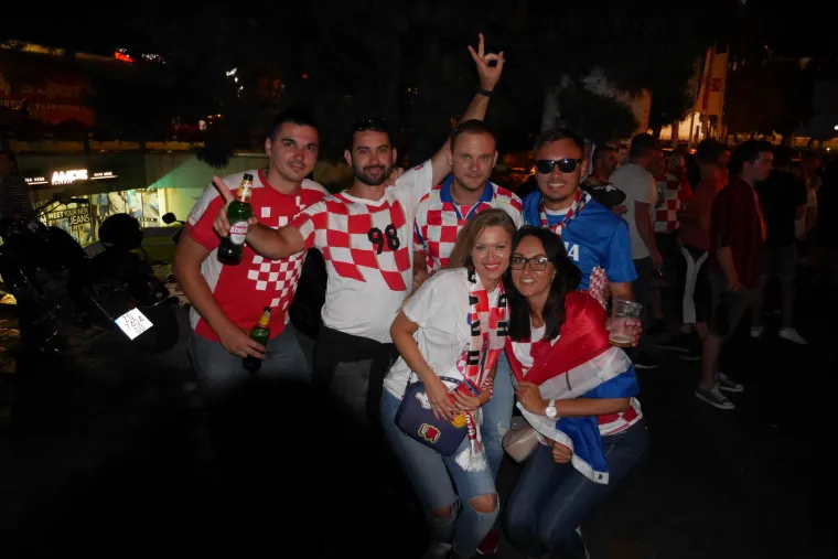 Pivarić se obratio okupljenima navijačima i zahvalio im na prekrasnom dočeku