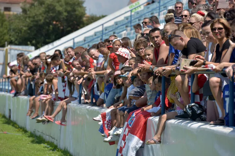 SREBRNI VATRENI U ZADRU: Odali počast tragično preminulom Ćustiću