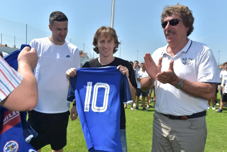 SREBRNI VATRENI U ZADRU: Odali počast tragično preminulom Ćustiću