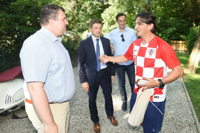 Zlatko Dalić na vikendici organizirao druženje za prijatelje i novinare