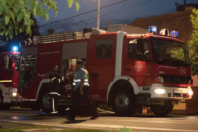 Ernestinovo: U požaru ozlijeđena jedna osoba