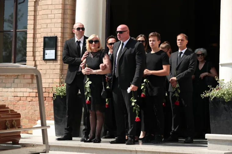 Posljednji ispraćaj Dragutina &Scaron;urbeka na groblju Mirogoj