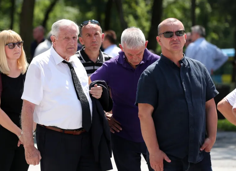 Posljednji ispraćaj Dragutina &Scaron;urbeka na groblju Mirogoj