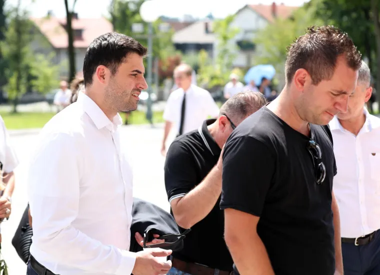 Posljednji ispraćaj Dragutina &Scaron;urbeka na groblju Mirogoj