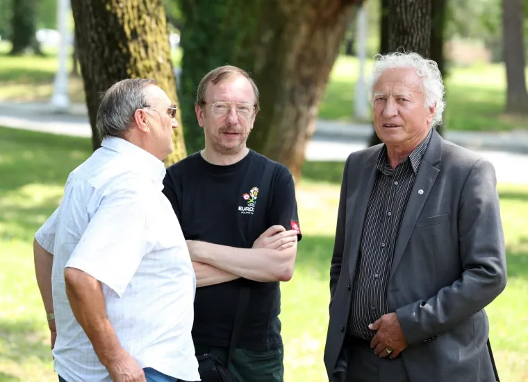 Posljednji ispraćaj Dragutina &Scaron;urbeka na groblju Mirogoj