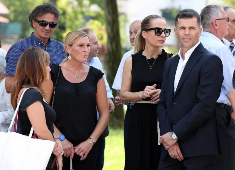 Posljednji ispraćaj Dragutina &Scaron;urbeka na groblju Mirogoj