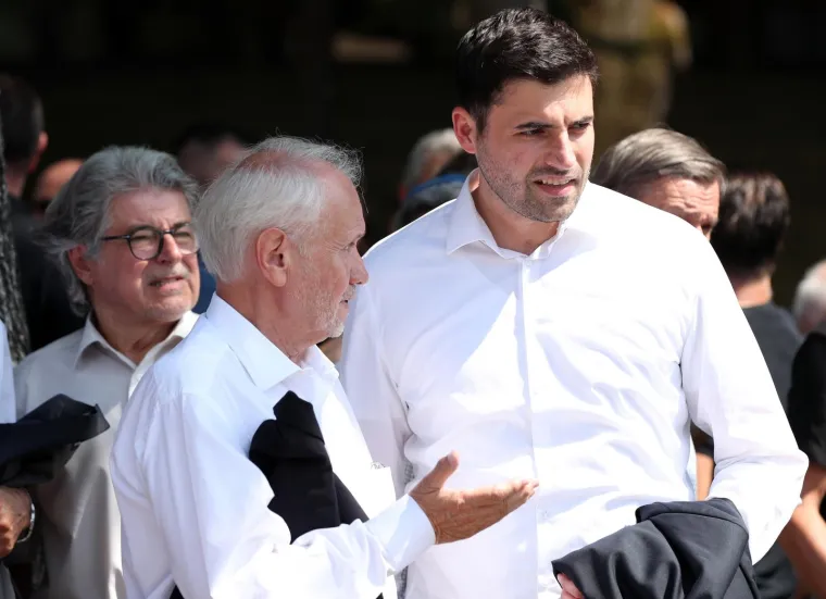 Posljednji ispraćaj Dragutina &Scaron;urbeka na groblju Mirogoj