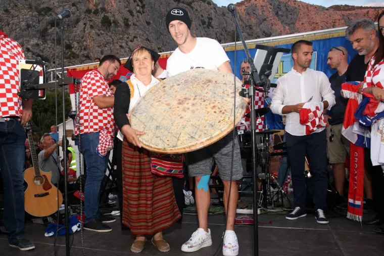 OMI&Scaron; SLAVI IVANA PERI&Scaron;IĆA: Pripremljen posebni soparnik sa brojem dresa srebrnog Vatrenog