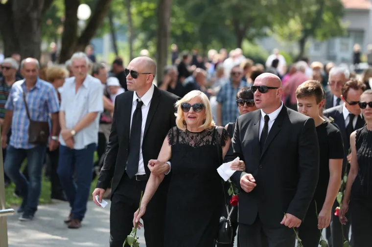 POKOPAN DRAGUTIN &Scaron;URBEK: Od jednog od najvećih hrvatskih sporta&scaron;a oprostili se Ćiro, Janica, Mavrović, Primorac...