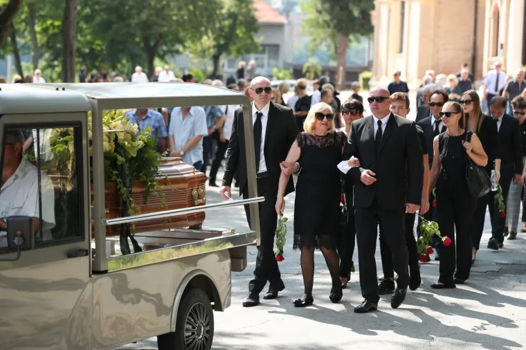 POKOPAN DRAGUTIN &Scaron;URBEK: Od jednog od najvećih hrvatskih sporta&scaron;a oprostili se Ćiro, Janica, Mavrović, Primorac...
