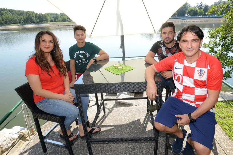 DALIĆ NAPRAVIO FE&Scaron;TU NA VIKENDICI: Pozvao novinare, političare, a najvi&scaron;e se obradovao svom mentoru