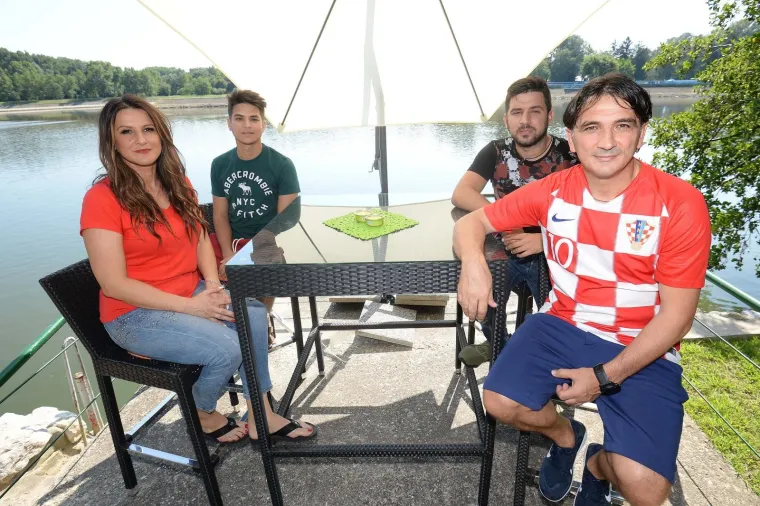 DALIĆ NAPRAVIO FE&Scaron;TU NA VIKENDICI: Pozvao novinare, političare, a najvi&scaron;e se obradovao svom mentoru