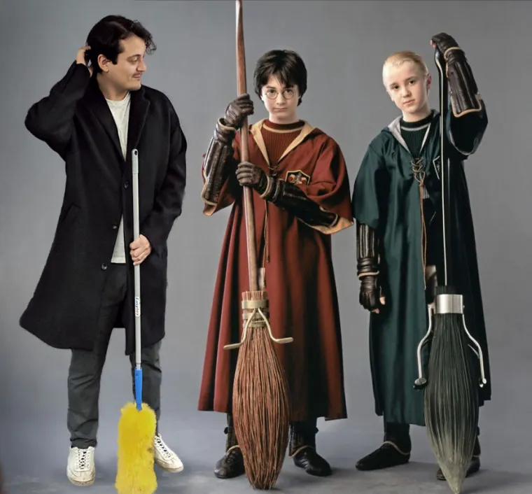 Dogodili mu se trenuci dosade na poslu pa se uklopio u razne političke i filmske scene