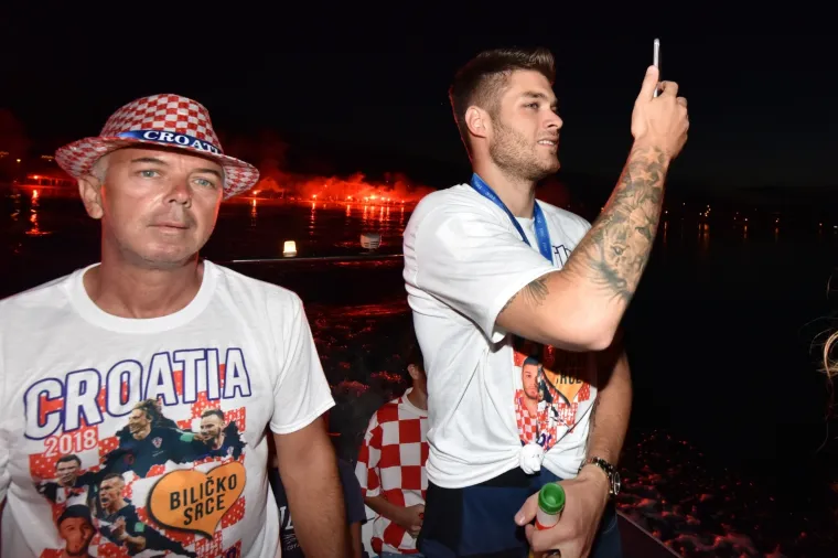 Hrvatska i dalje dočekuje svoje heroje: Pogledajte doček Duje Ćaleta