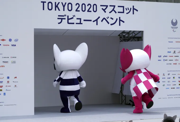 Miraitowa i Someity imena su maskota sljedećih Olimpijskih i Paraolimpijskih igara koje će biti održane u Tokiju 2020. godine, a izabrali su ih učenici osnovnih škola u Japanu, objavili su u nedjelju organizatori Igara.