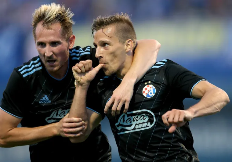 NEVJEROJATNA PLAVA NOĆ NA MAKSIMIRU: Ovako je izgledala velika Dinamova pobjeda nad Hapoelom