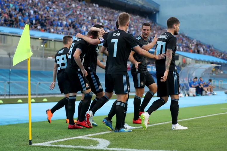 NEVJEROJATNA PLAVA NOĆ NA MAKSIMIRU: Ovako je izgledala velika Dinamova pobjeda nad Hapoelom