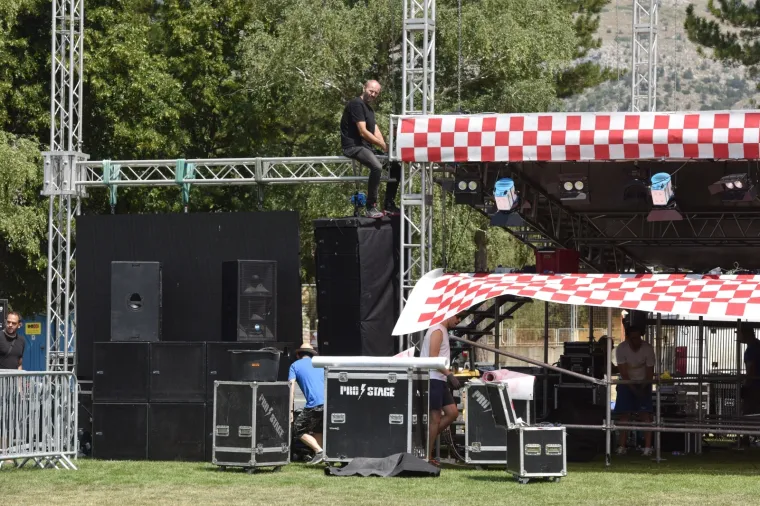 Livno čeka Dalića: Osvanuli plakati dobrodo&scaron;lice i mural za hrvatskog izbornika