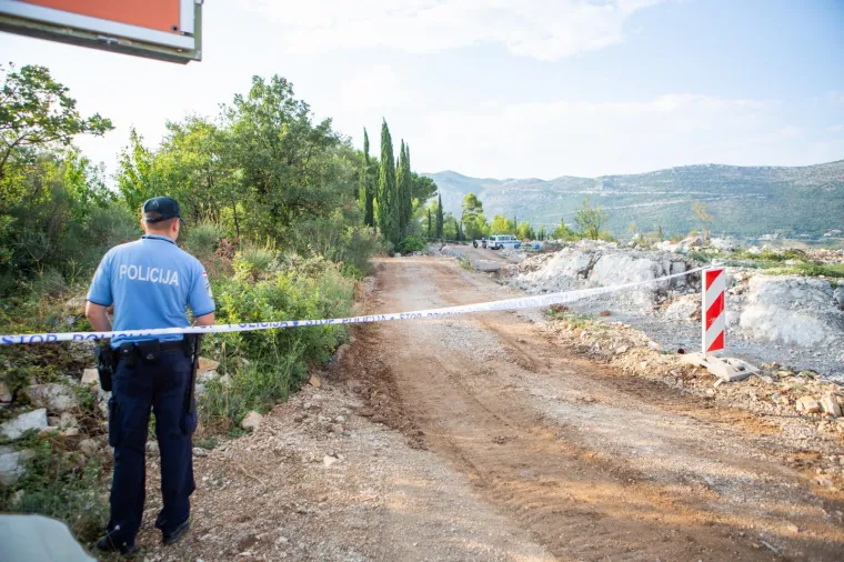 TE&Scaron;KA NESREĆA U DUBROVNIKU: Tri osobe ozlijeđene u padu manjeg zrakoplova u zračnoj luci