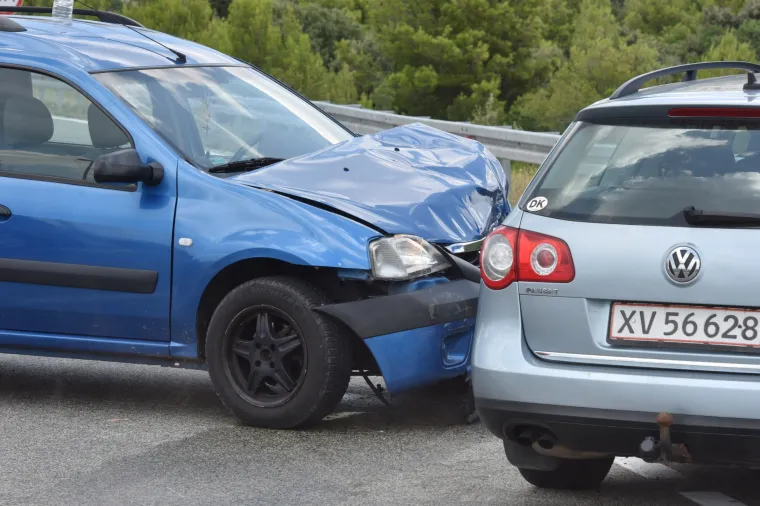 FOTO Osam osoba ozlijeđeno u prometnoj nesreći kod &Scaron;ibenika