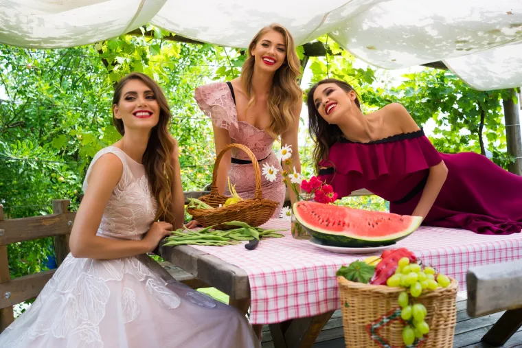 Poznati modni dizajner Ivan Alduk predstavlja veseli ljetni editorijal