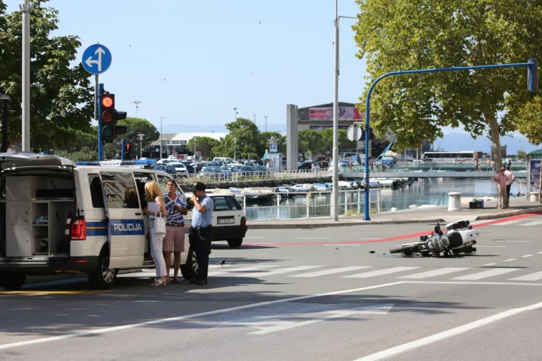 Rijeka: U prometnoj nesreći u centru grada ozlijeđen policajac