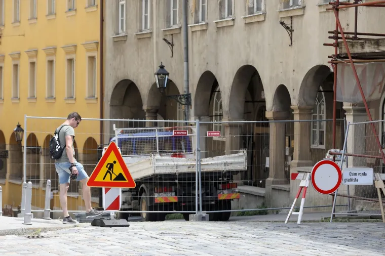 &Scaron;etnja Gornjim gradom? Ni&scaron;ta od toga, Bandić 'dela', zatvorena su Kamenita vrata