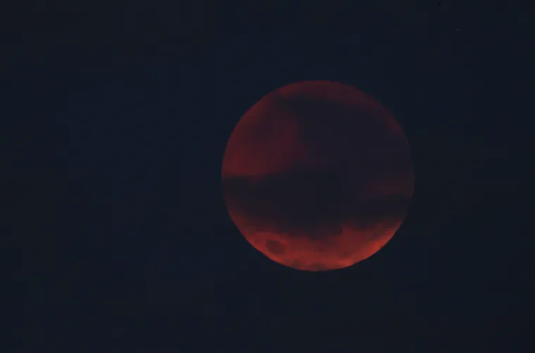 Zapanjujuće fotografije pomrčine Mjeseca diljem planete: Evo kako izgleda iz Hrvatske