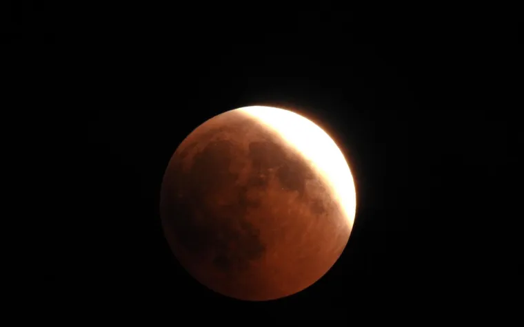 Zapanjujuće fotografije pomrčine Mjeseca diljem planete: Evo kako izgleda iz Hrvatske