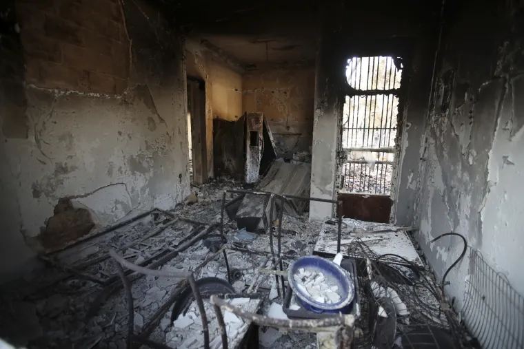 Postoje "ozbiljne indicije" da je smrtonosni požar koji je u ponedjeljak buknuo istočno od Atene "podmetnut", rekao je u četvrtak ministar grčke civilne za&scaron;tite Nikos Toskas