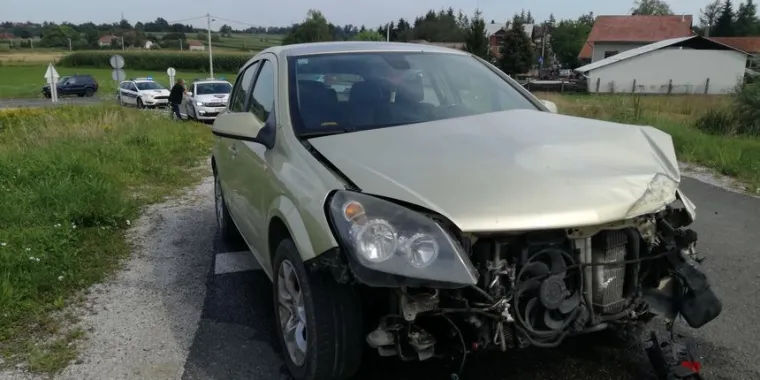 Teretni vlak naletio na automobil blizu Varaždina: Jedna osoba prevezena u bolnicu