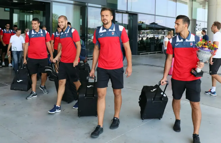 Povratak reprezentacije u rukometu na pijesku koja je osvojila srebro na SP
