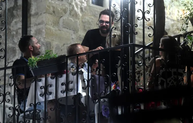 GRA&Scaron;O I DANIJELA SNIMLJENI NA INTIMNOJ VEČERI: Nakon nastupa na Stradunu, pjevač se posvetio svojoj voljenoj