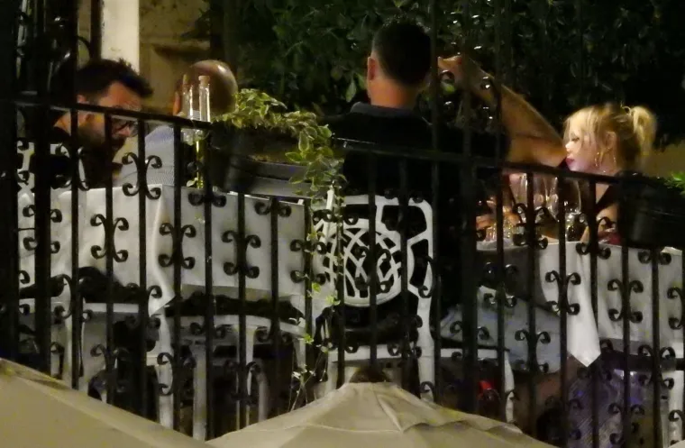 GRA&Scaron;O I DANIJELA SNIMLJENI NA INTIMNOJ VEČERI: Nakon nastupa na Stradunu, pjevač se posvetio svojoj voljenoj