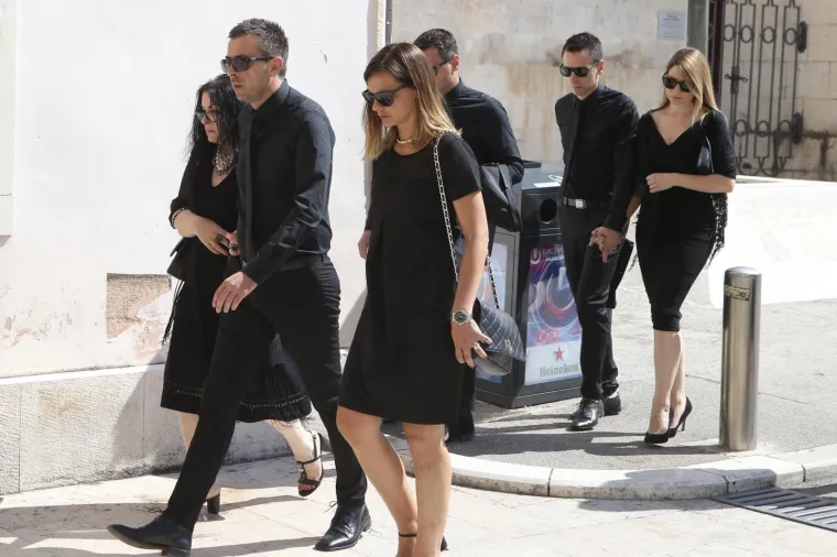 U Splitu je održana komemoracija za Olivera Dragojevića. Njegova je obitelj do&scaron;la zajedno.