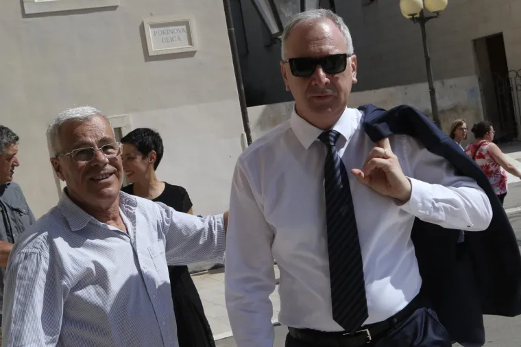 POZNATI HRVATI SE OPROSTILI OD OLIVERA: Predsjednica, premijer, Severina, Gra&scaron;o i Danijela odali počast 'morskom vuku'