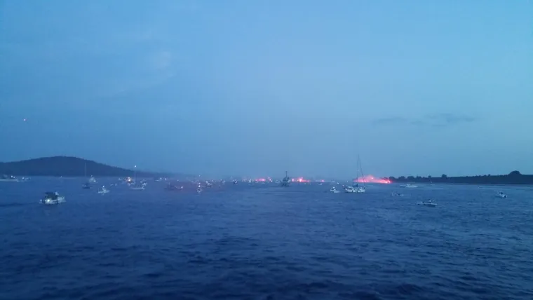 Svjetlost u sumrak: Pogledajte dirljive prizore s ispraćaja hrvatskog Barda